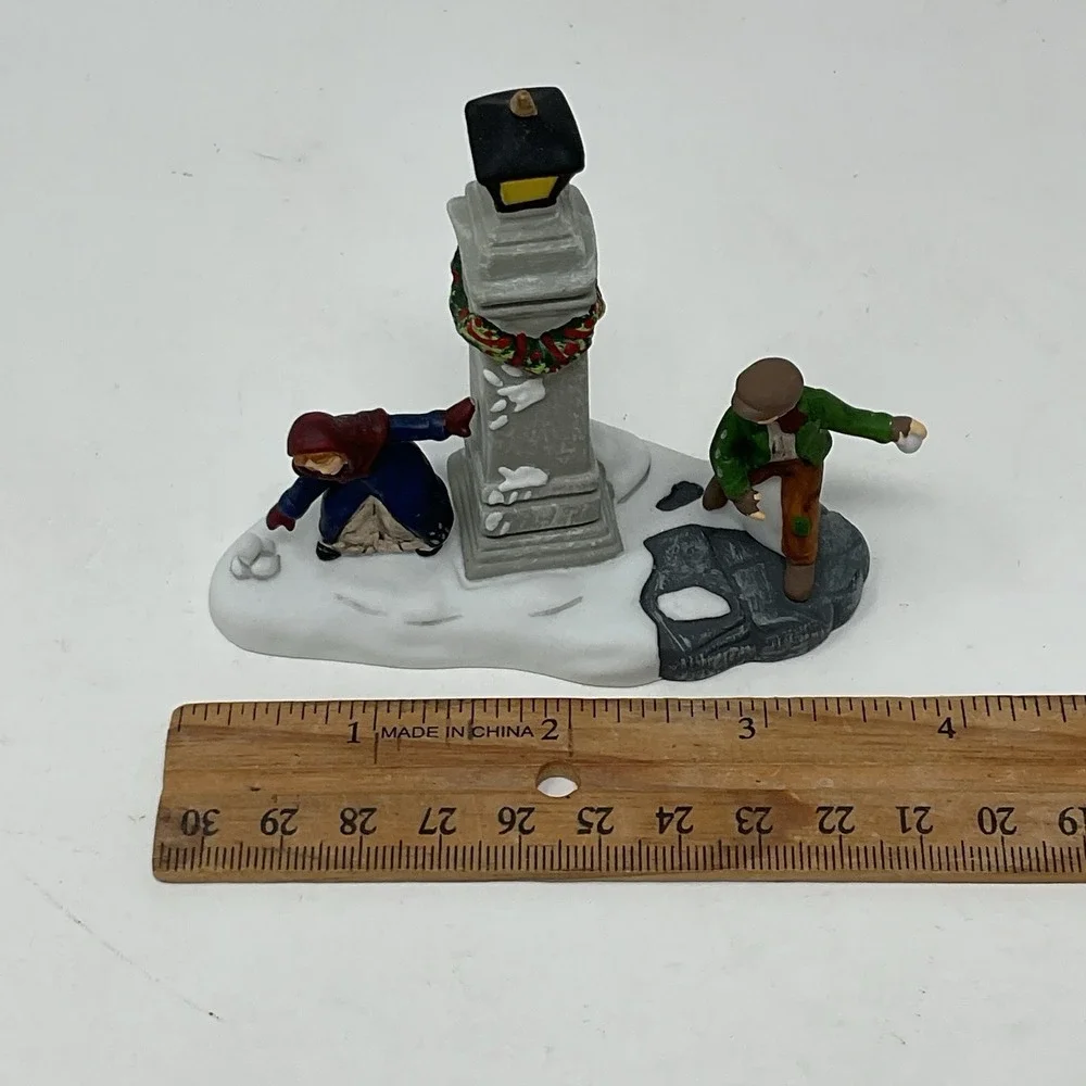 Dept 56 Dickens Village Heritage Collection Snowball Fun 56.58812 Christmas